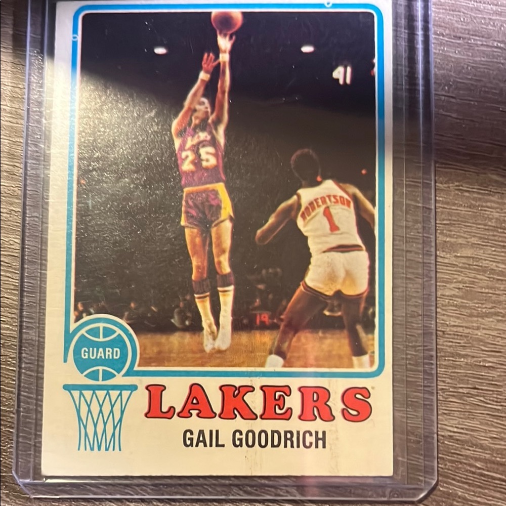 Vintage Basketball Trading Card